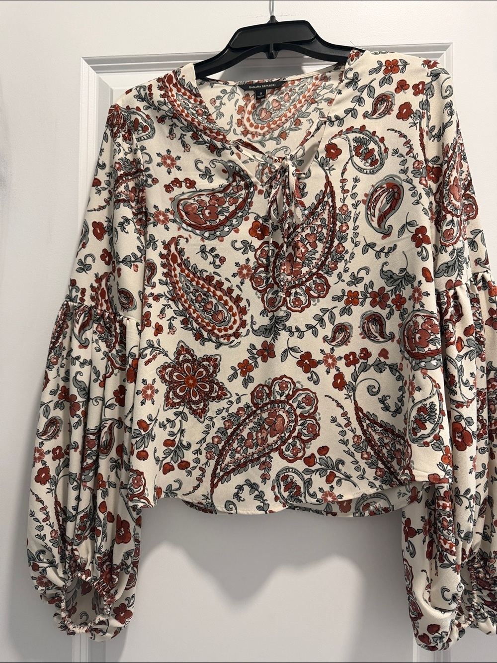 Banana Republic Cream Paisley Tie-Neck Blouse with Rust Accents